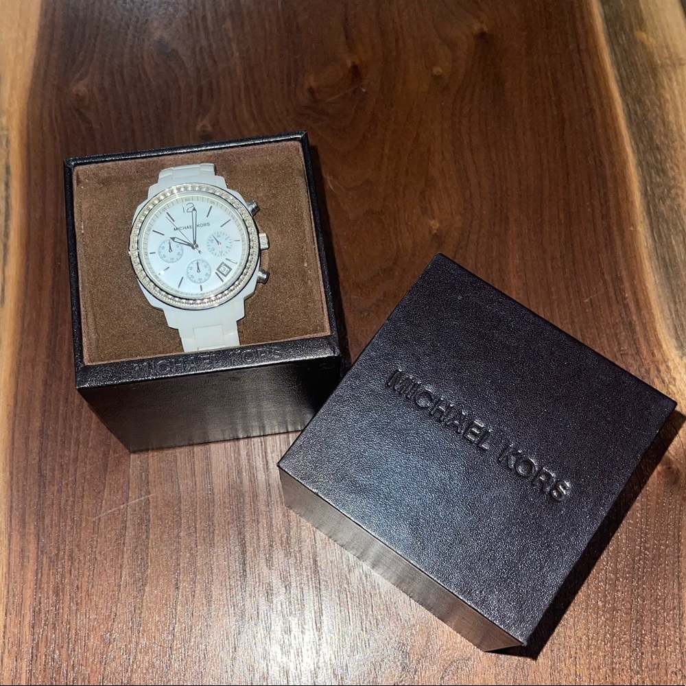 Michael Kors MK5079 White Watch with Pearl Face